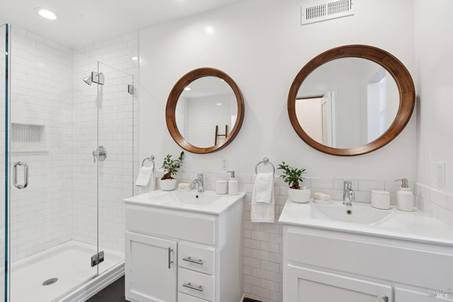 Detail Gallery Image 38 of 57 For 34 Ridge Ave, San Rafael,  CA 94901 - 3 Beds | 3 Baths