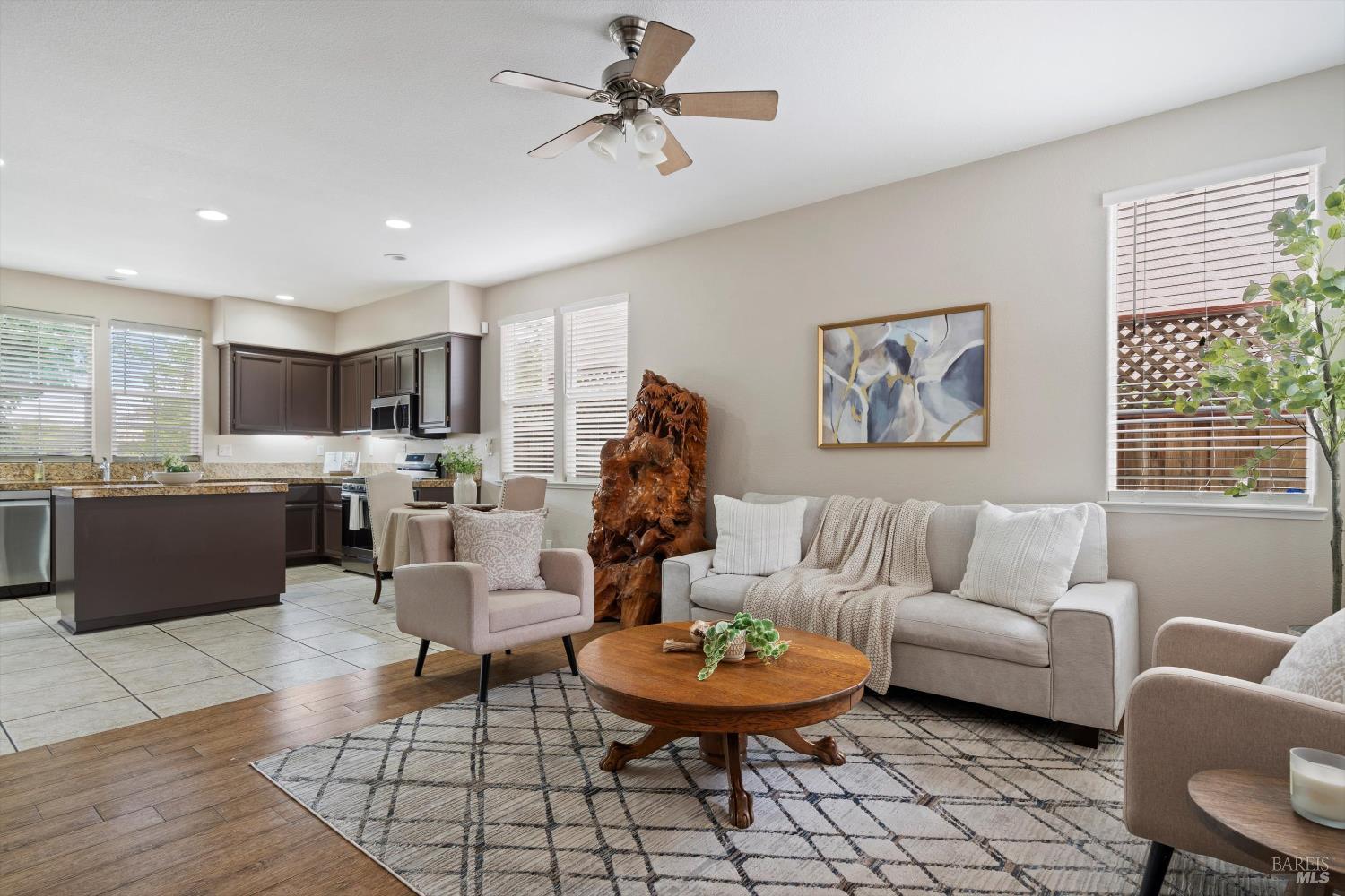 Detail Gallery Image 8 of 21 For 2828 Coleman Glen Ln, Santa Rosa,  CA 95407 - 4 Beds | 2/1 Baths