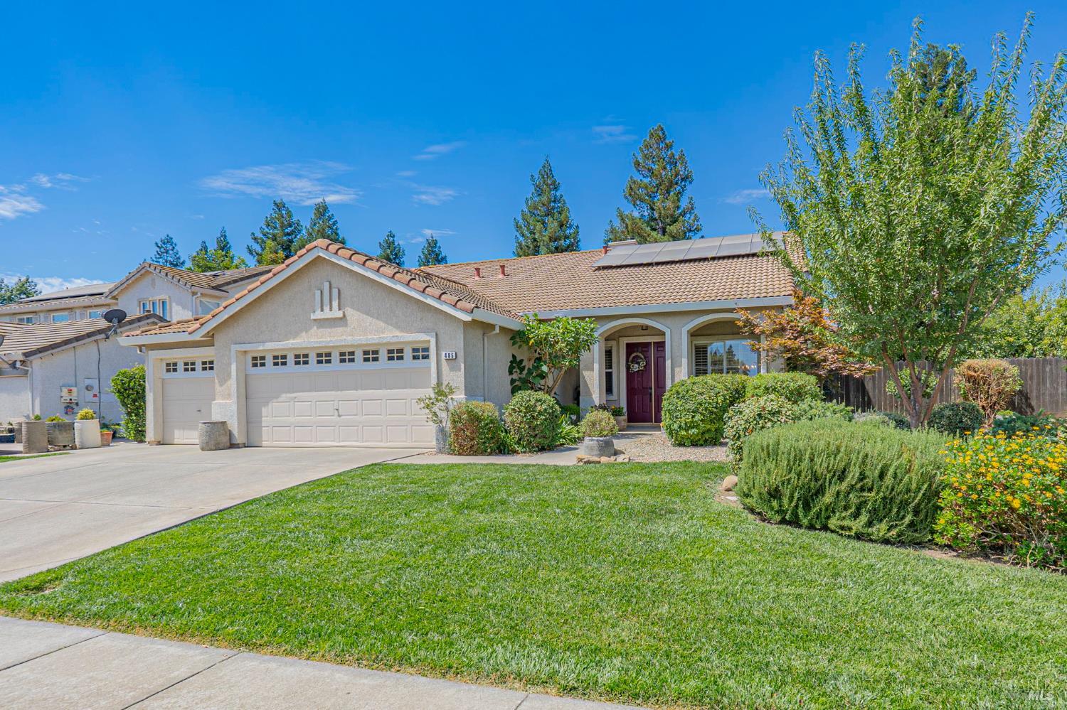 Detail Gallery Image 1 of 33 For 485 Pheasant Run Dr, Dixon,  CA 95620 - 4 Beds | 2 Baths