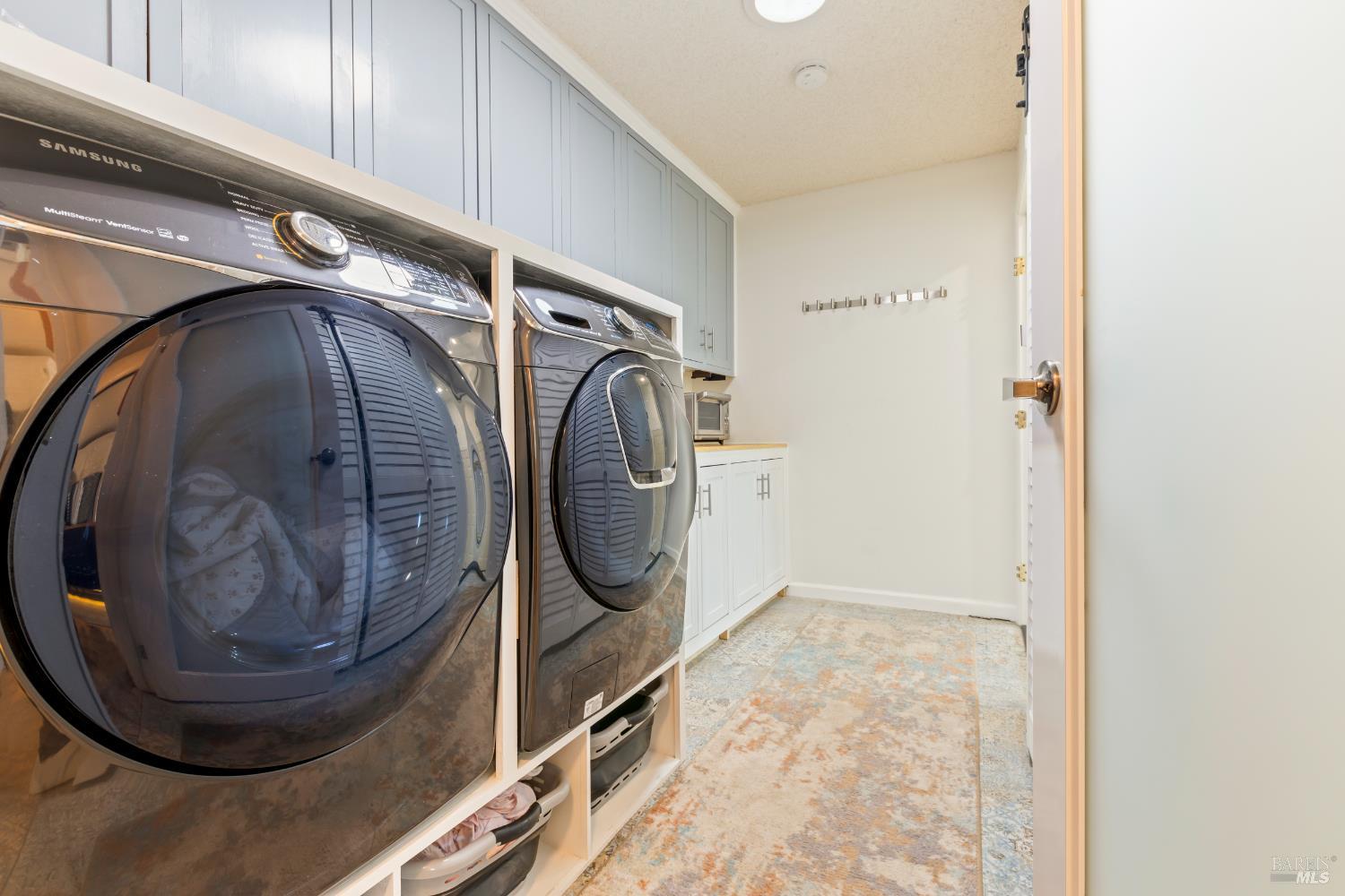 Detail Gallery Image 40 of 47 For 410 Oak Mesa Ct, Santa Rosa,  CA 95409 - 2 Beds | 2/1 Baths
