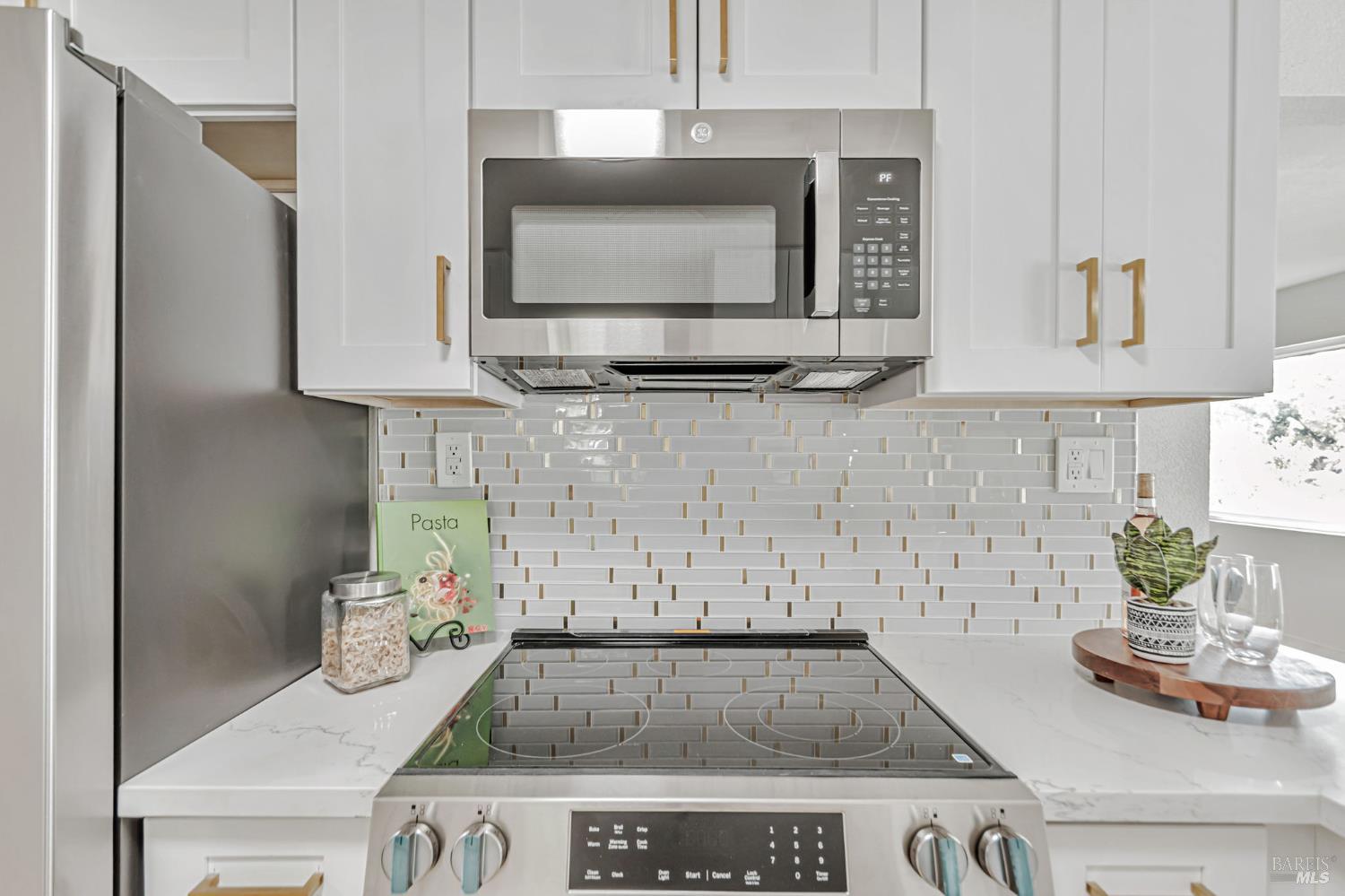 Detail Gallery Image 12 of 36 For 3750 Sonoma Ave, Santa Rosa,  CA 95405 - 3 Beds | 2 Baths