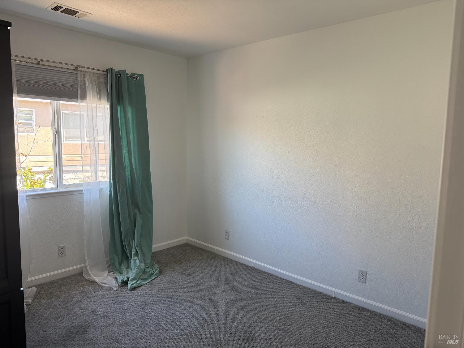 Detail Gallery Image 11 of 12 For 488 Alvarado St, San Leandro,  CA 94577 - 3 Beds | 2/1 Baths