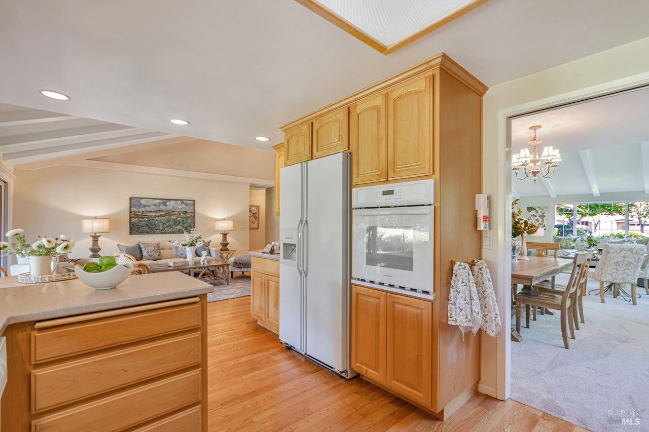Detail Gallery Image 10 of 37 For 356 Pythian Rd, Santa Rosa,  CA 95409 - 3 Beds | 2 Baths