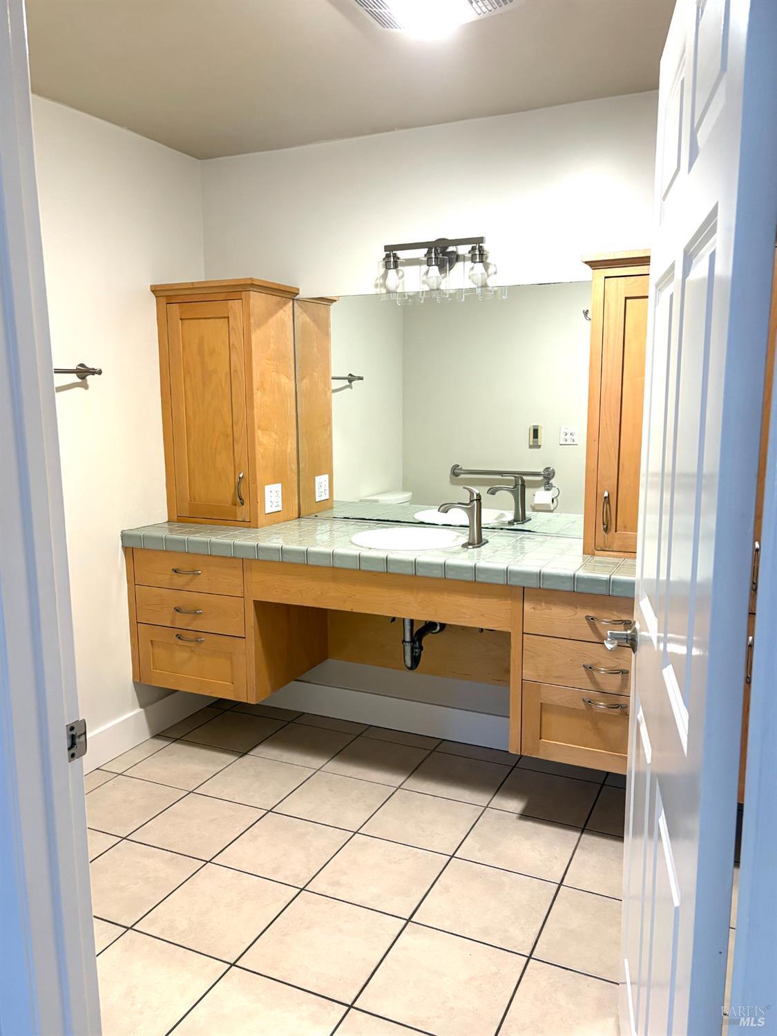 Detail Gallery Image 62 of 94 For 1220 Gravenstein Hwy, Sebastopol,  CA 95472 - 4 Beds | 2 Baths