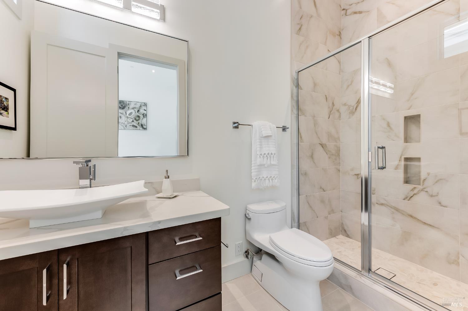 Detail Gallery Image 14 of 27 For 330 Bay Vista Ln, Bodega Bay,  CA 94923 - 3 Beds | 3 Baths