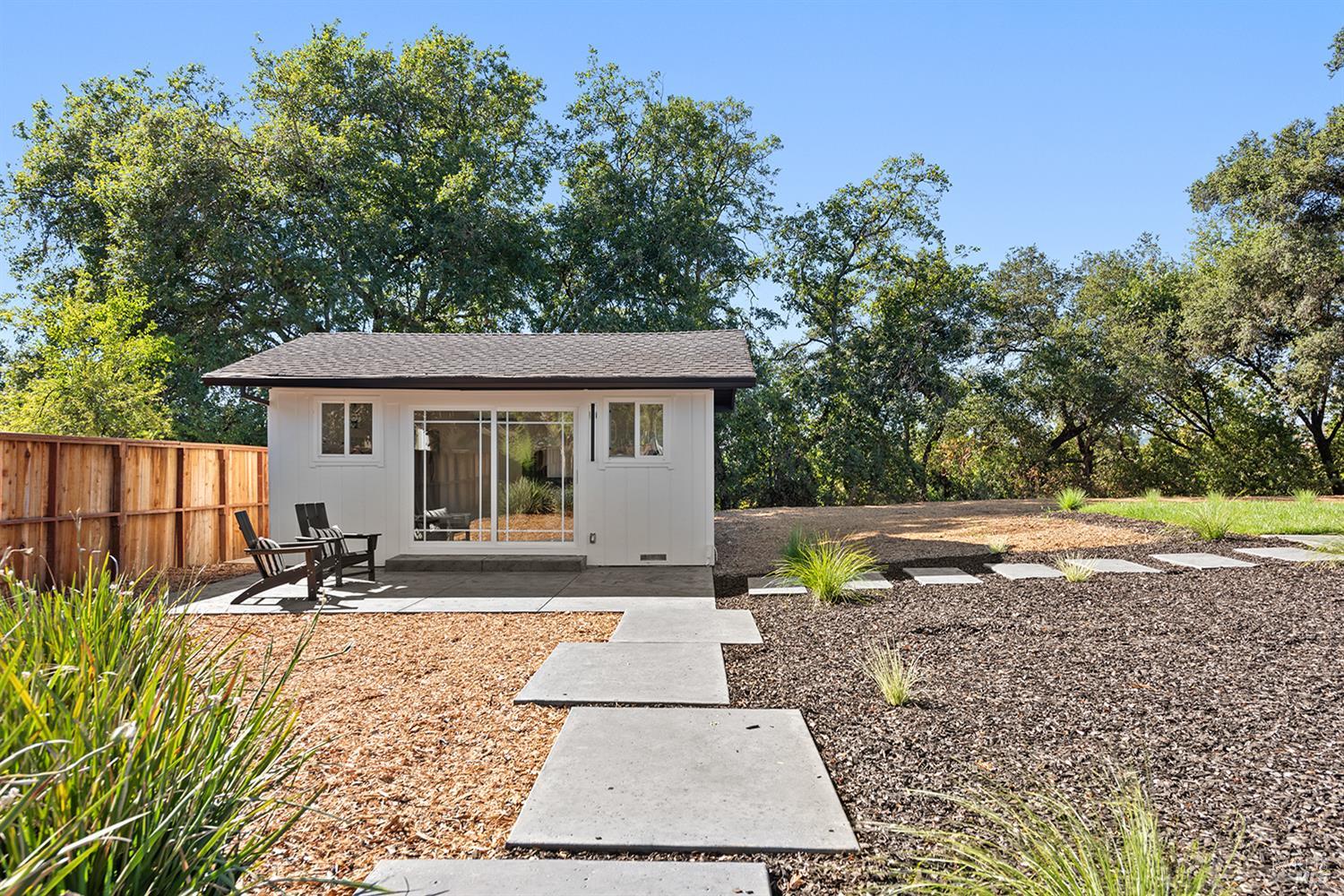 Detail Gallery Image 39 of 66 For 2283 Woodside Way, Healdsburg,  CA 95448 - 3 Beds | 4 Baths