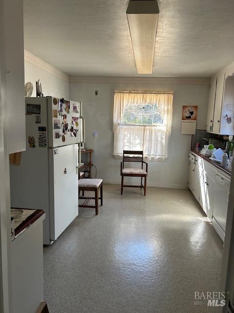 Detail Gallery Image 8 of 45 For 642 Trumbull Ave, Novato,  CA 94947 - 3 Beds | 1/1 Baths