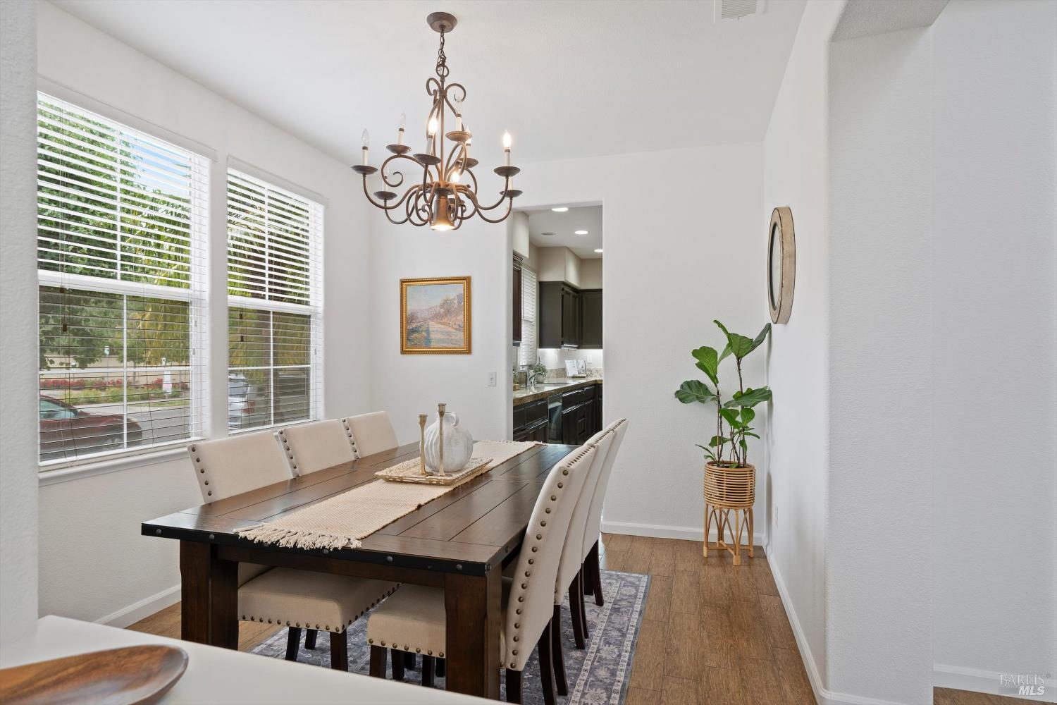 Detail Gallery Image 6 of 21 For 2828 Coleman Glen Ln, Santa Rosa,  CA 95407 - 4 Beds | 2/1 Baths