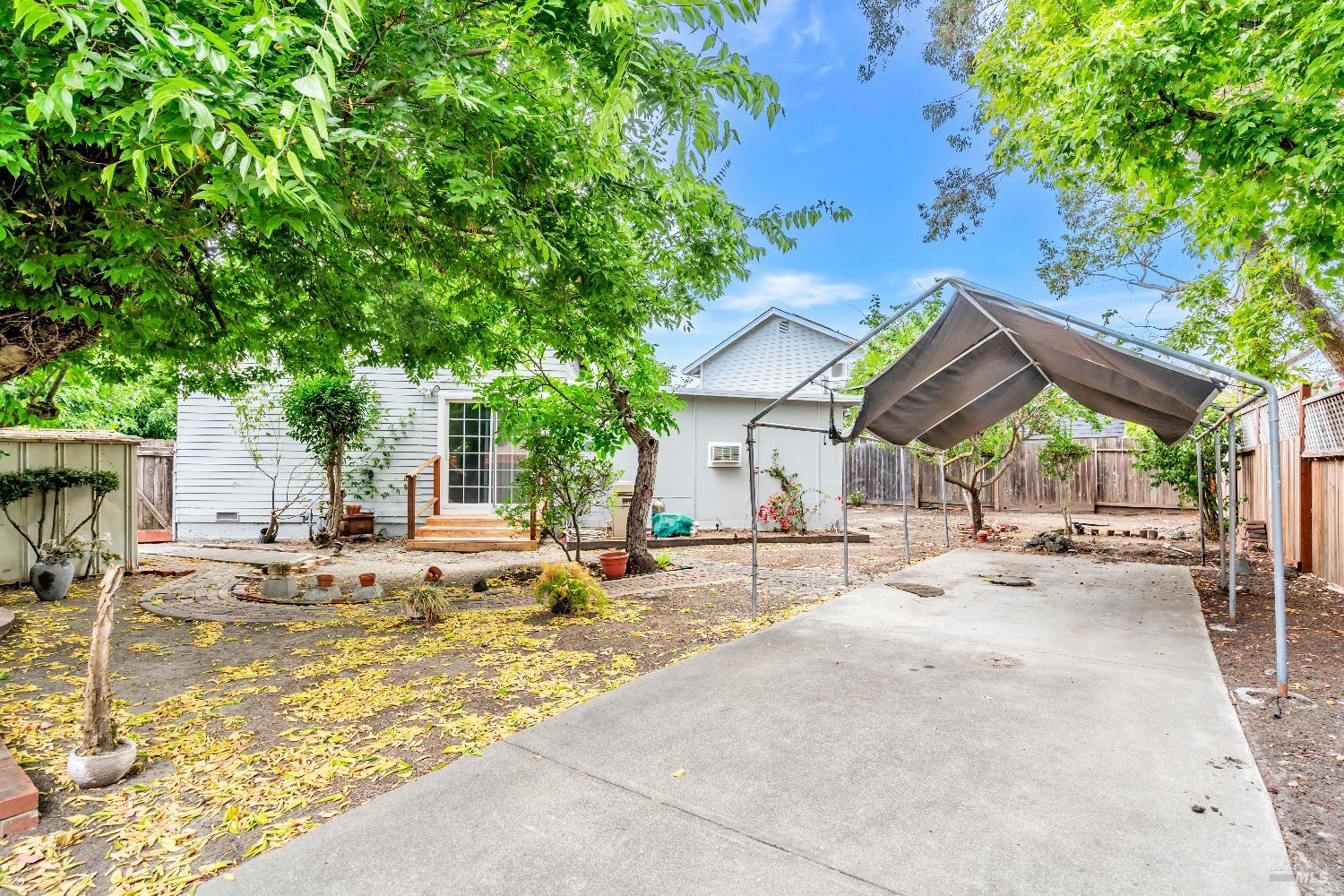 Detail Gallery Image 7 of 39 For 525 Park Ln, Petaluma,  CA 94954 - 4 Beds | 2 Baths