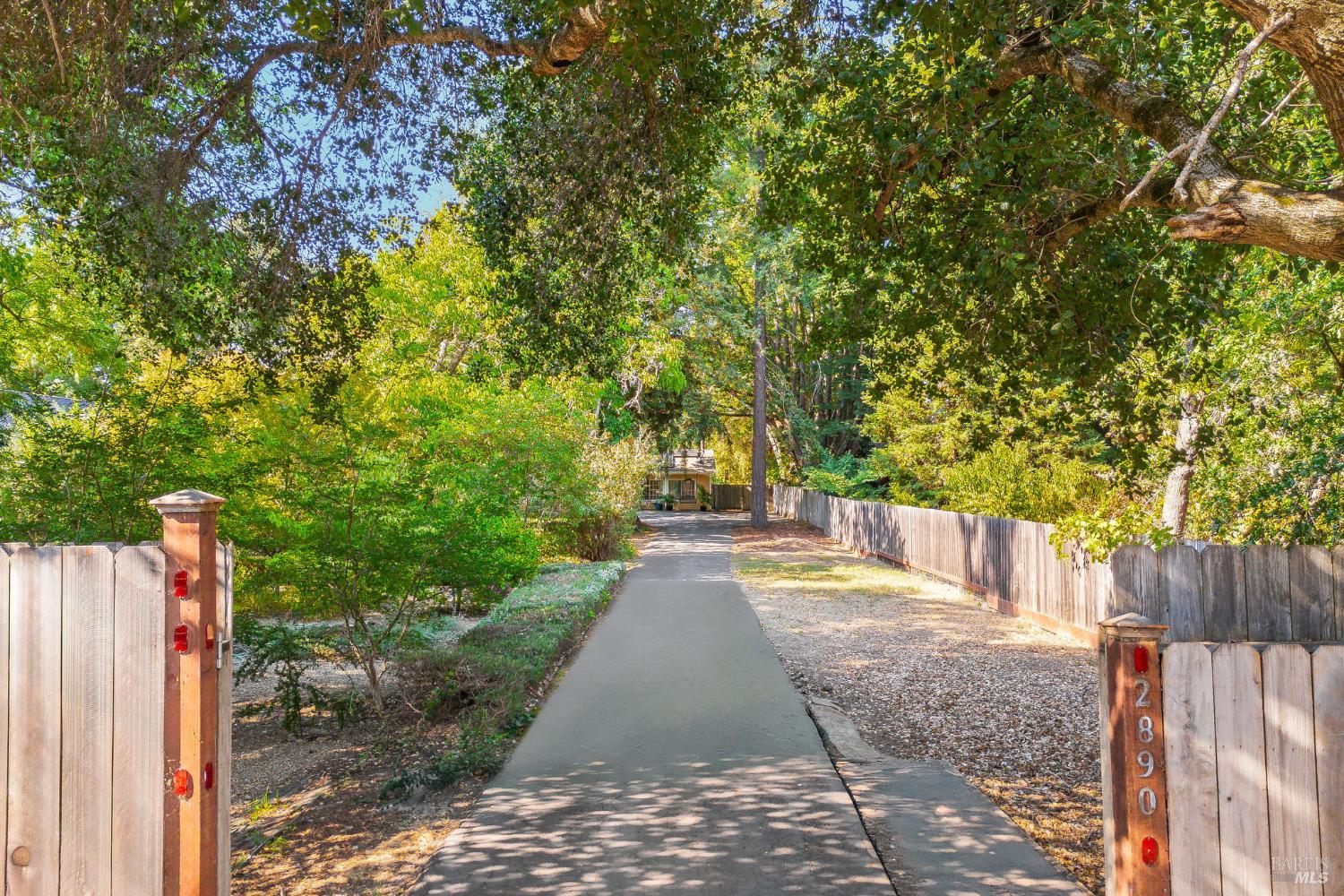 Detail Gallery Image 2 of 56 For 2890 Redwood Rd, Napa,  CA 94558 - 2 Beds | 2 Baths