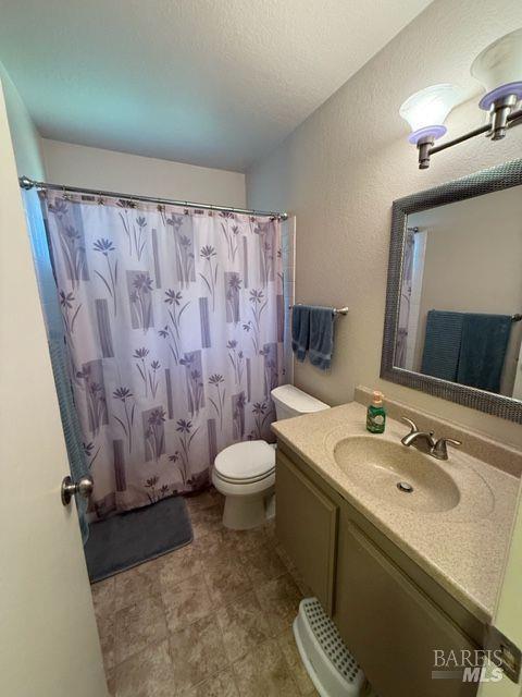 Detail Gallery Image 14 of 15 For 730 Mckenzie Ct, Dixon,  CA 95620 - 4 Beds | 2/1 Baths