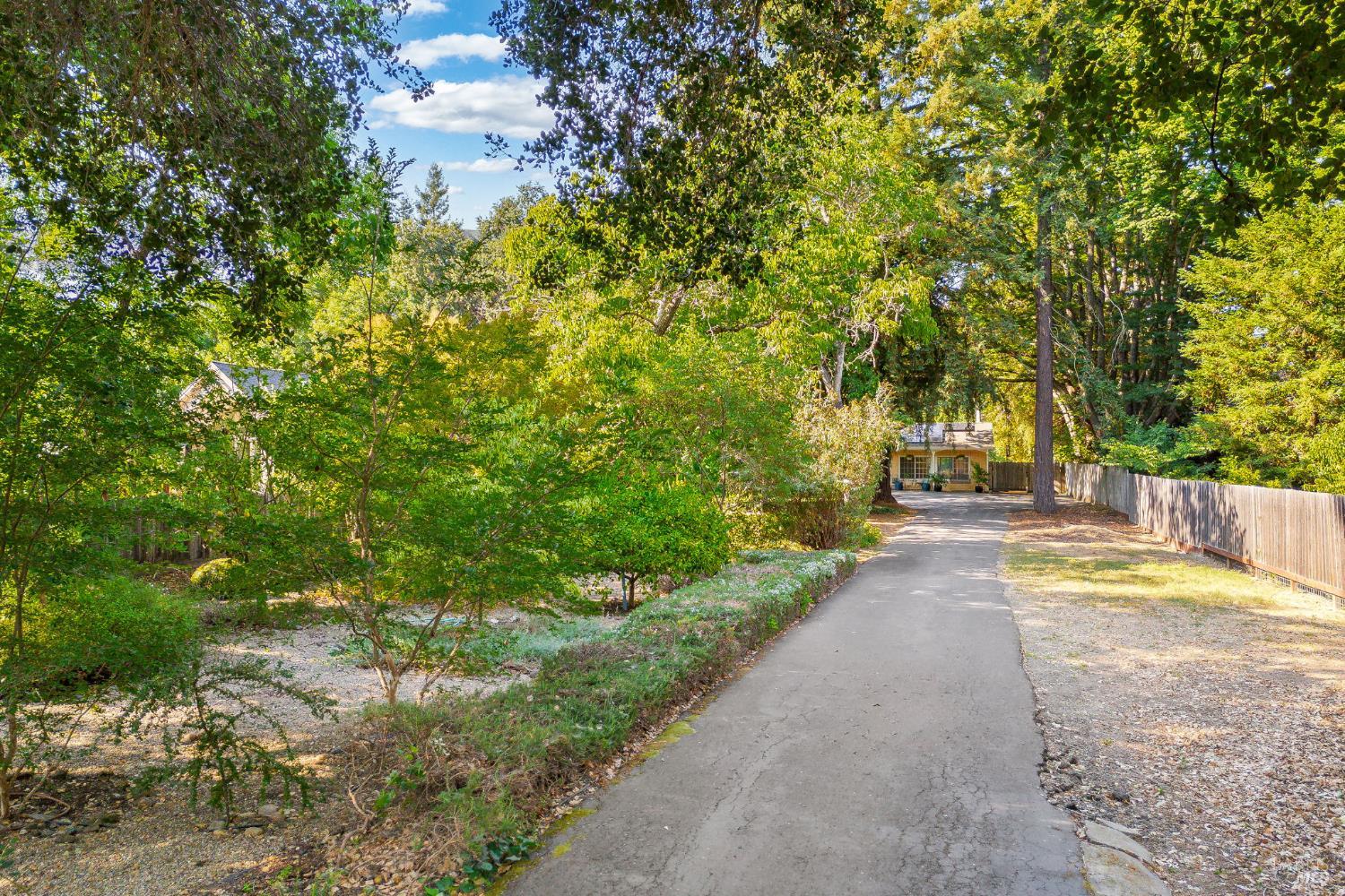 Detail Gallery Image 3 of 56 For 2890 Redwood Rd, Napa,  CA 94558 - 2 Beds | 2 Baths