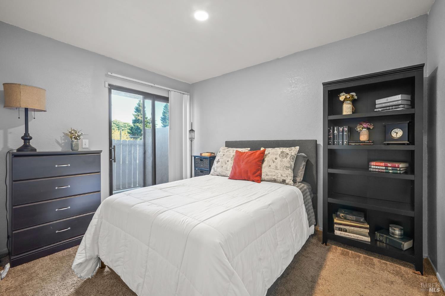 Detail Gallery Image 12 of 19 For 225 Pennsylvania Ave #A1,  Fairfield,  CA 94533 - 3 Beds | 2 Baths