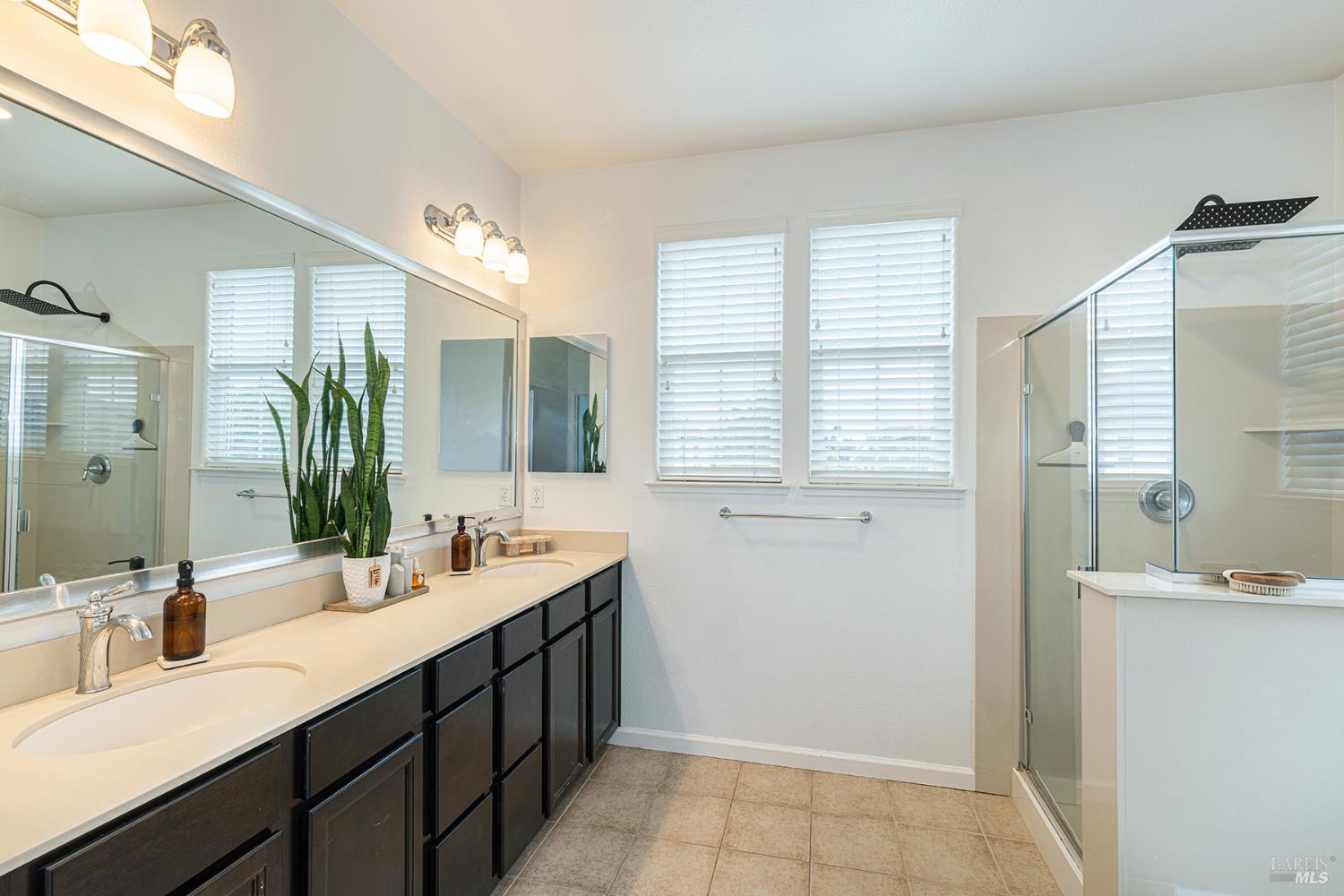 Detail Gallery Image 28 of 42 For 1694 Southridge Dr, Petaluma,  CA 94954 - 4 Beds | 2/1 Baths