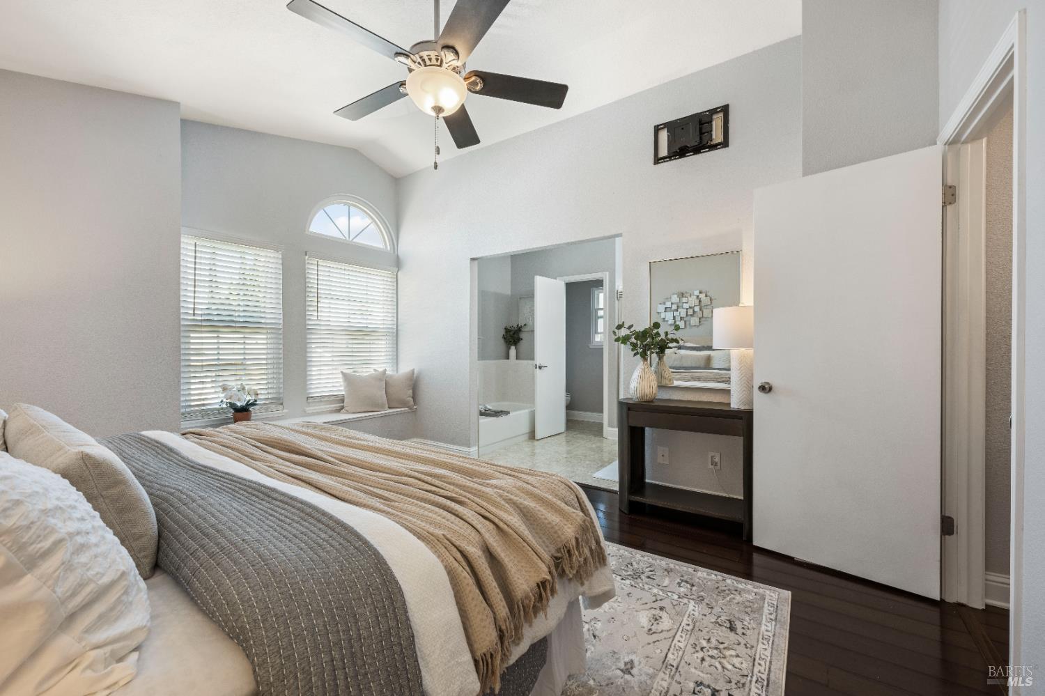 Detail Gallery Image 27 of 44 For 381 Shannon Dr, Vacaville,  CA 95688 - 4 Beds | 3 Baths