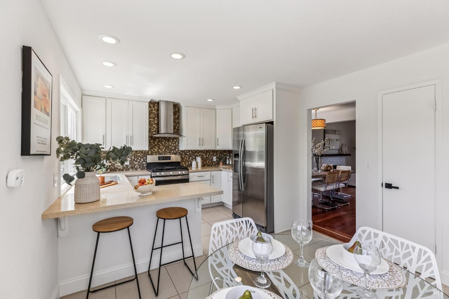Detail Gallery Image 12 of 30 For 159 Michele Cir, Novato,  CA 94947 - 4 Beds | 3 Baths