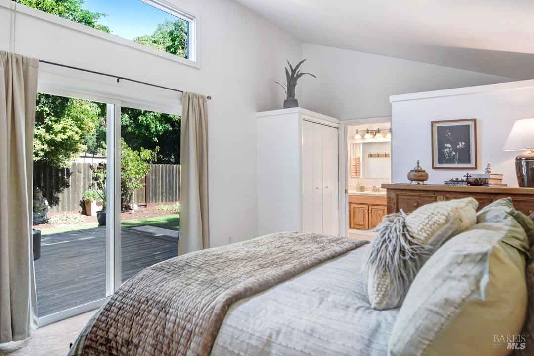 Detail Gallery Image 6 of 20 For 414 Walnut Ave, Sonoma,  CA 95476 - 4 Beds | 2 Baths