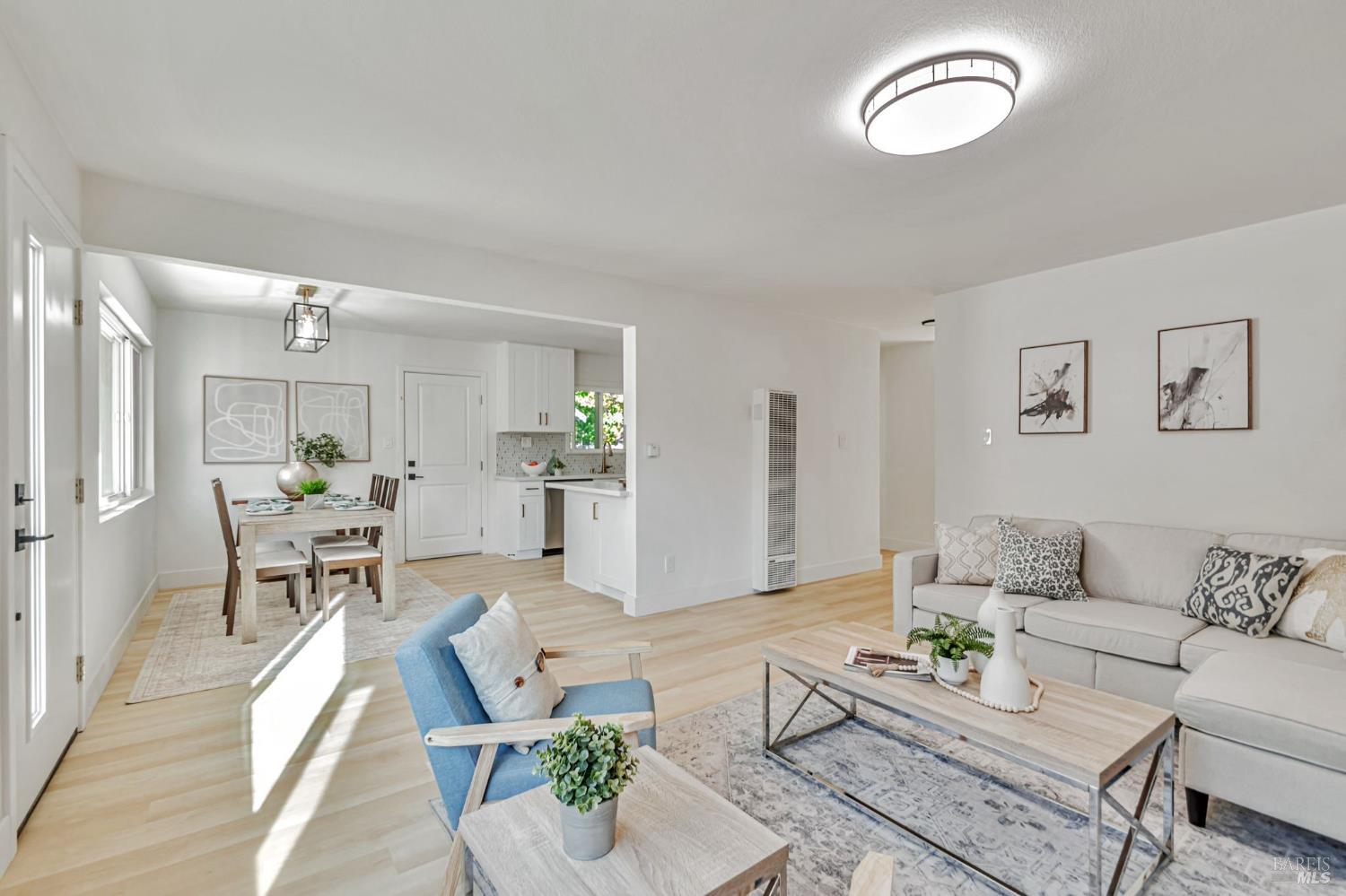 Detail Gallery Image 6 of 36 For 3750 Sonoma Ave, Santa Rosa,  CA 95405 - 3 Beds | 2 Baths