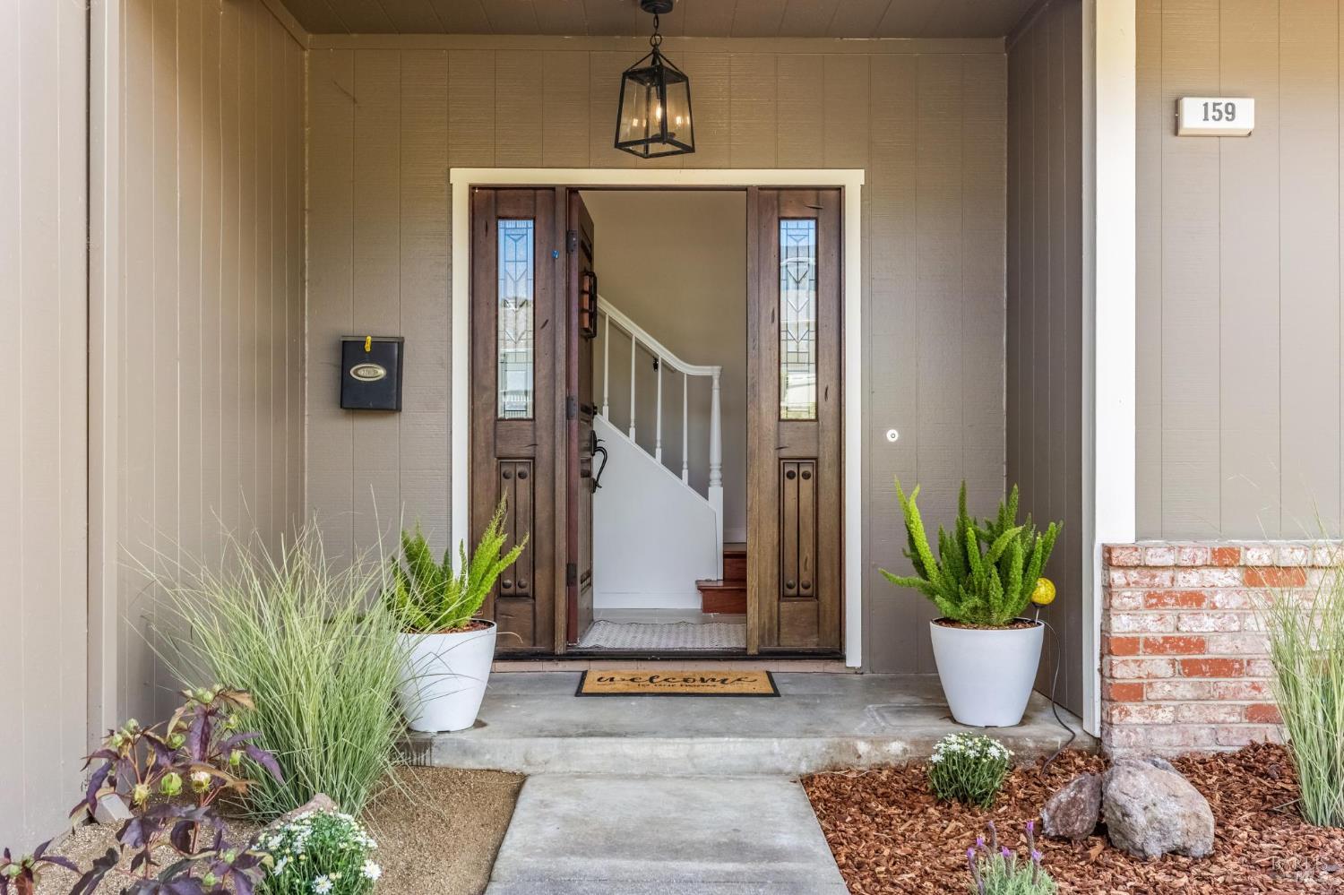 Detail Gallery Image 4 of 30 For 159 Michele Cir, Novato,  CA 94947 - 4 Beds | 3 Baths