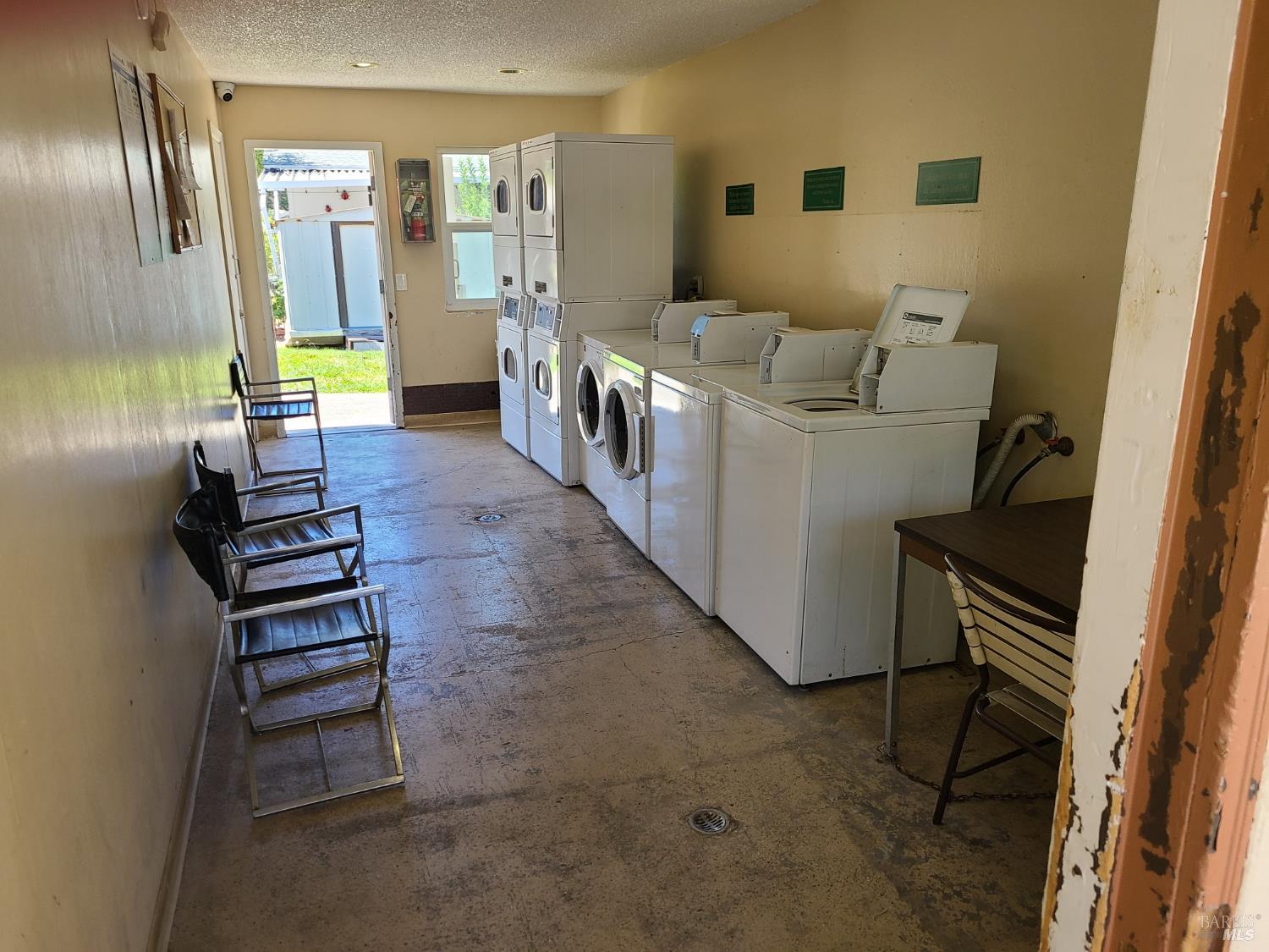 Detail Gallery Image 20 of 23 For 124 Vista Dr, Sonoma,  CA 95476 - 3 Beds | 2 Baths