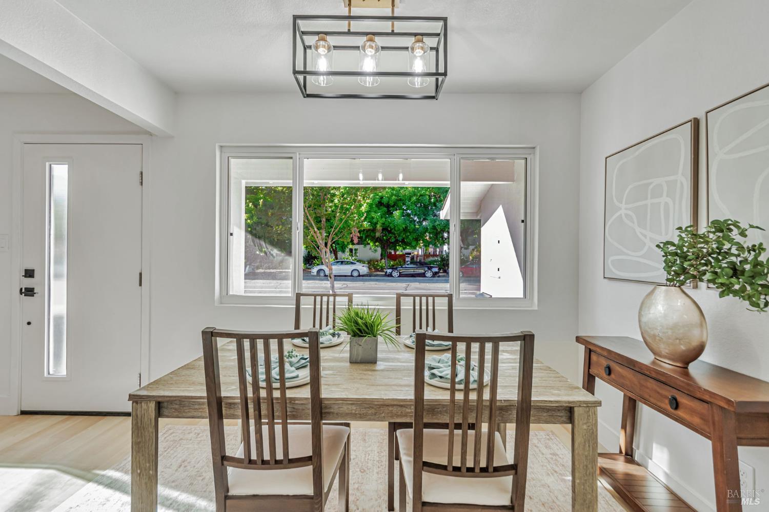 Detail Gallery Image 15 of 36 For 3750 Sonoma Ave, Santa Rosa,  CA 95405 - 3 Beds | 2 Baths