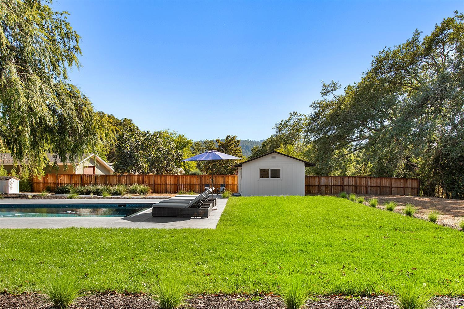 Detail Gallery Image 38 of 66 For 2283 Woodside Way, Healdsburg,  CA 95448 - 3 Beds | 4 Baths