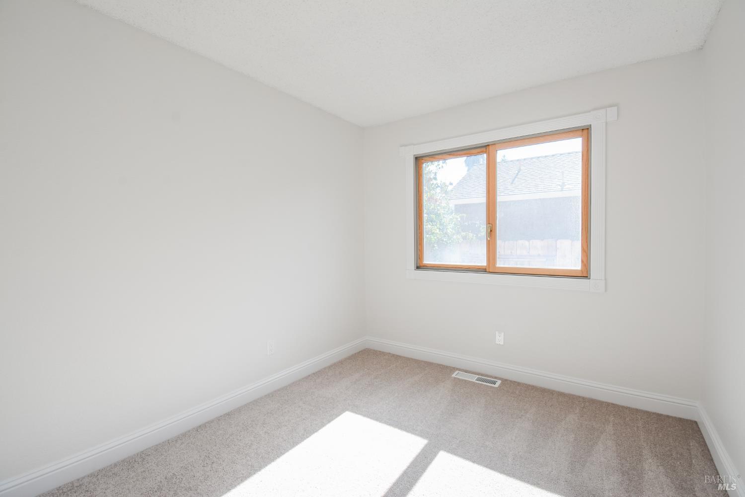 Detail Gallery Image 19 of 36 For 941 Hickory Ct, Fairfield,  CA 94533 - 3 Beds | 2 Baths