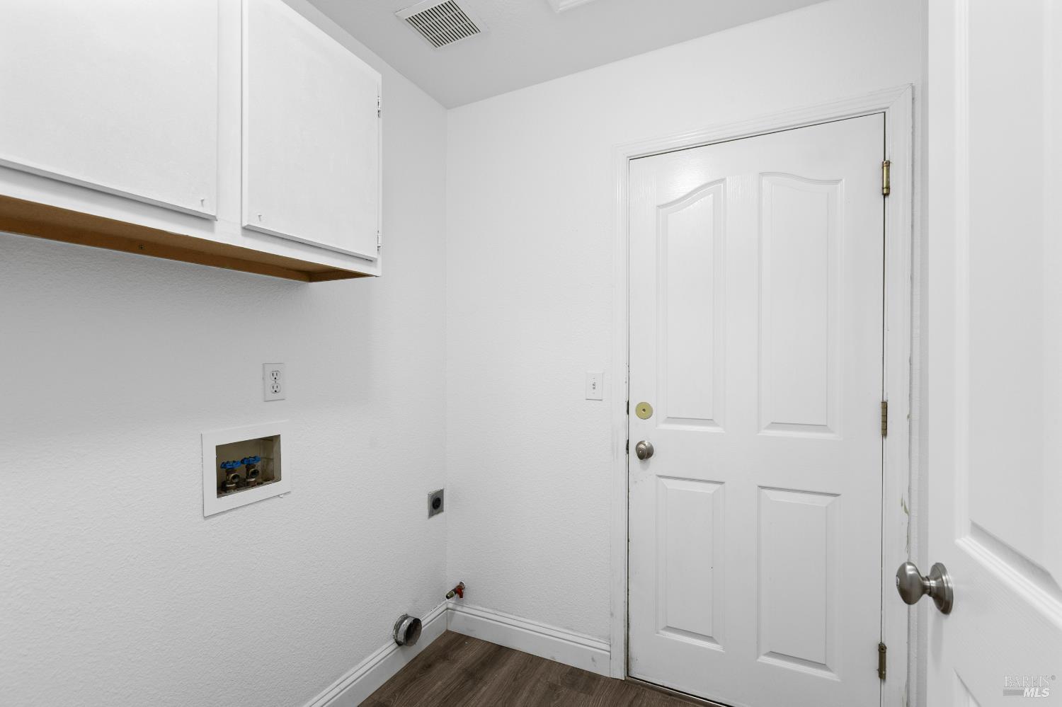 Detail Gallery Image 31 of 42 For 695 Fountain Way, Dixon,  CA 95620 - 4 Beds | 2 Baths