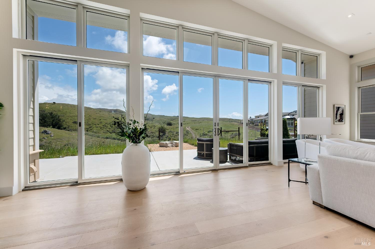 Detail Gallery Image 7 of 27 For 330 Bay Vista Ln, Bodega Bay,  CA 94923 - 3 Beds | 3 Baths