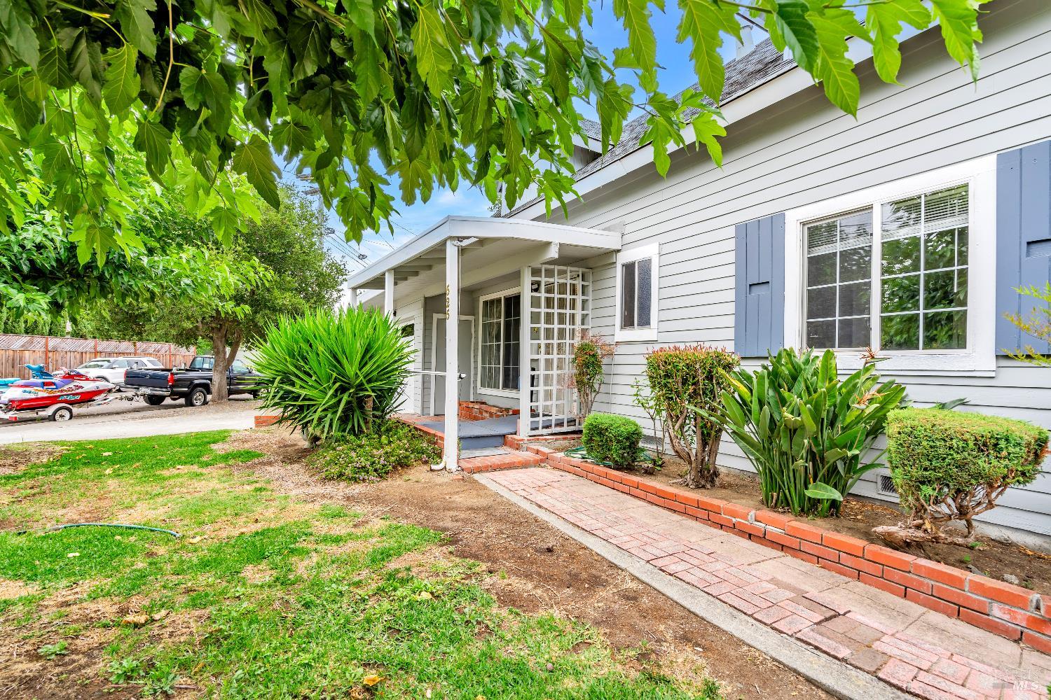 Detail Gallery Image 38 of 39 For 525 Park Ln, Petaluma,  CA 94954 - 4 Beds | 2 Baths