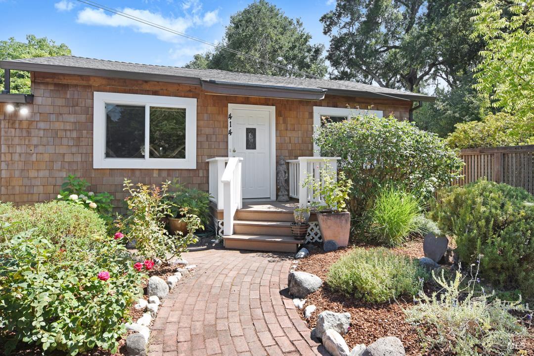 Detail Gallery Image 2 of 20 For 414 Walnut Ave, Sonoma,  CA 95476 - 4 Beds | 2 Baths