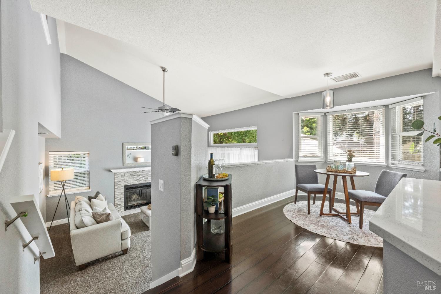 Detail Gallery Image 14 of 44 For 381 Shannon Dr, Vacaville,  CA 95688 - 4 Beds | 3 Baths