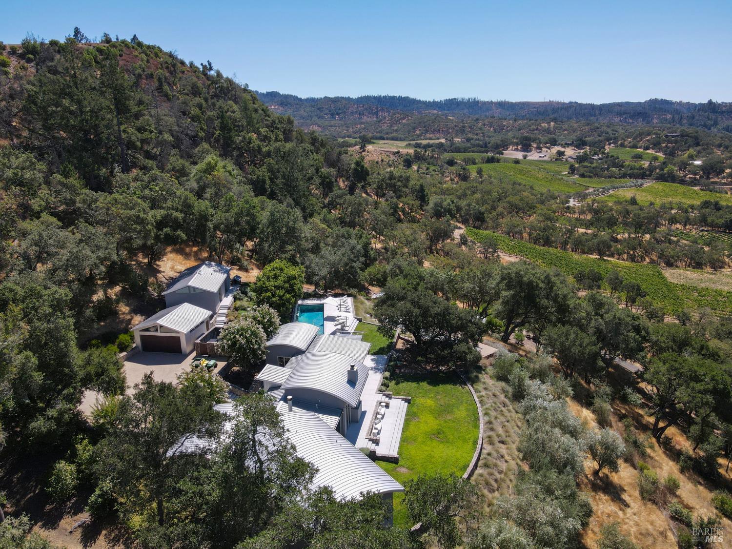 Detail Gallery Image 3 of 83 For 13418 Chalk Hill Rd, Healdsburg,  CA 95448 - 3 Beds | 4/1 Baths