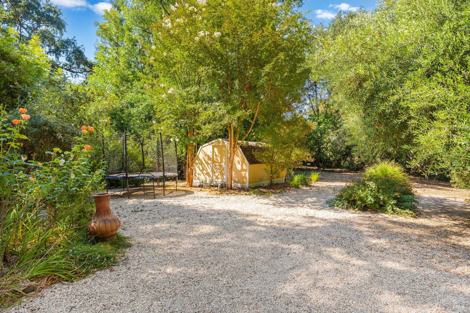 Detail Gallery Image 9 of 56 For 2890 Redwood Rd, Napa,  CA 94558 - 2 Beds | 2 Baths