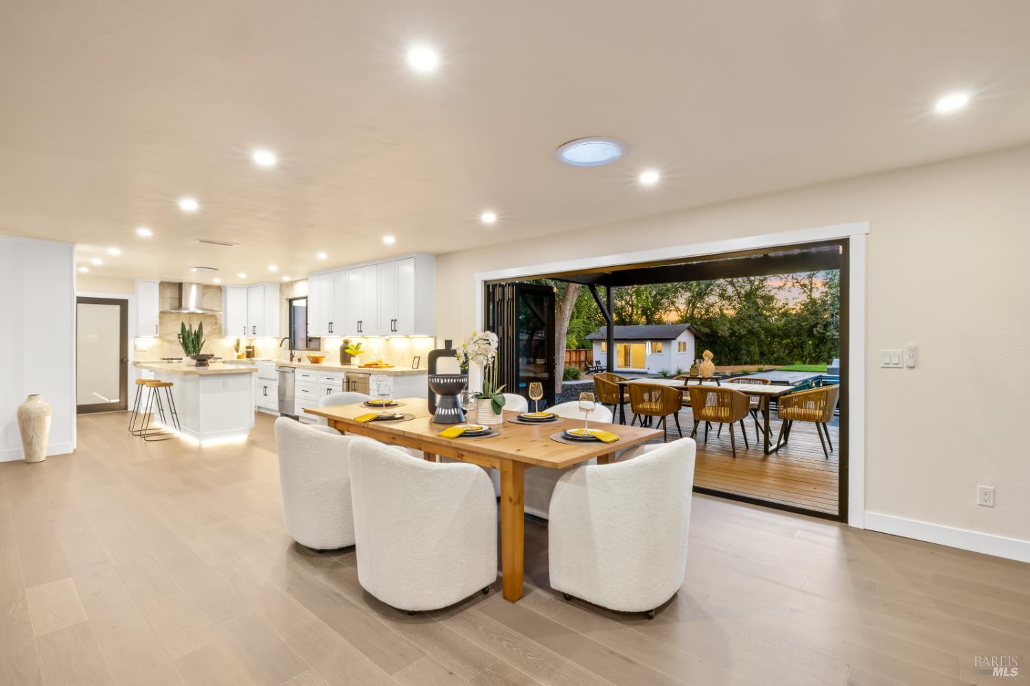 Detail Gallery Image 59 of 66 For 2283 Woodside Way, Healdsburg,  CA 95448 - 3 Beds | 4 Baths