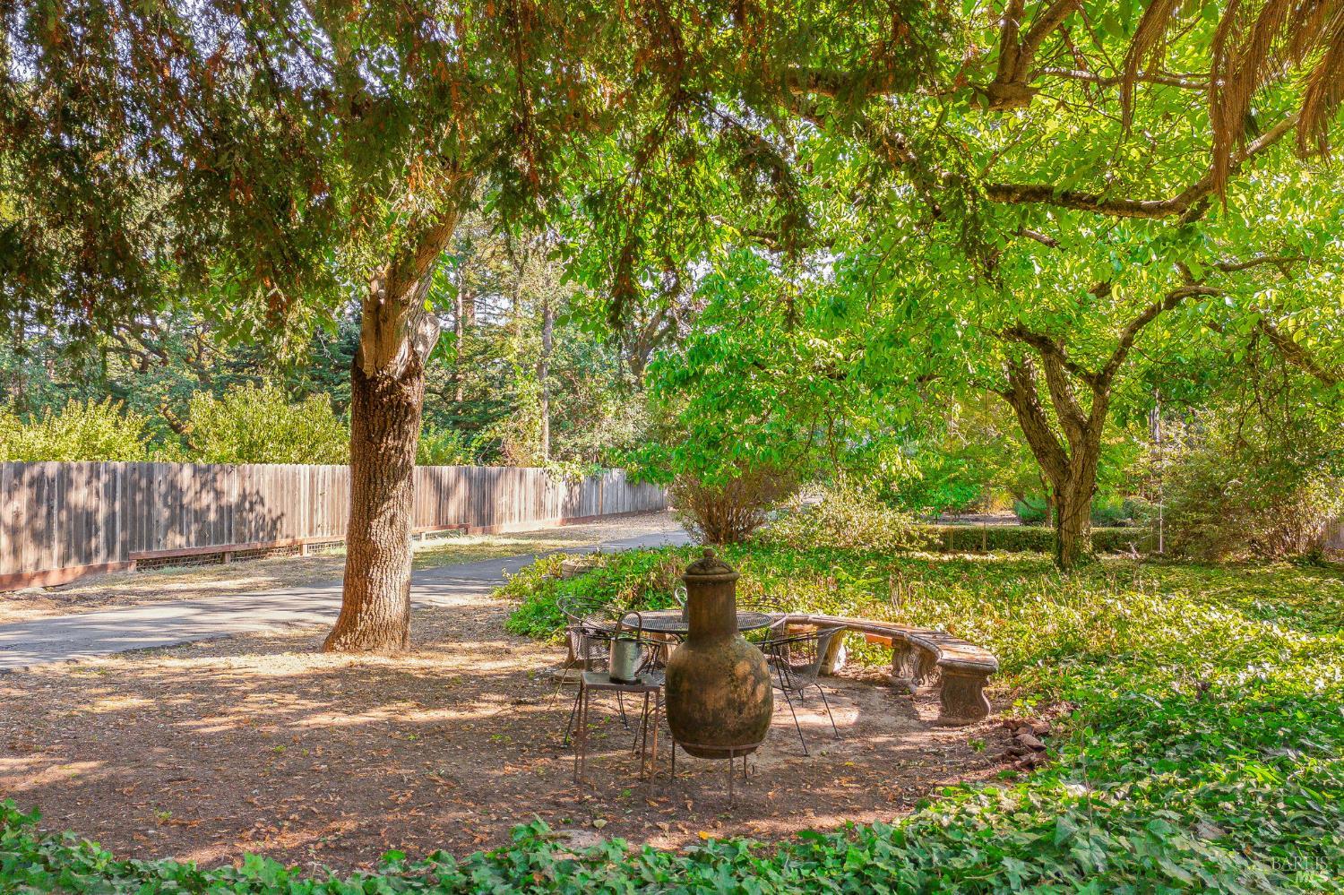 Detail Gallery Image 4 of 56 For 2890 Redwood Rd, Napa,  CA 94558 - 2 Beds | 2 Baths