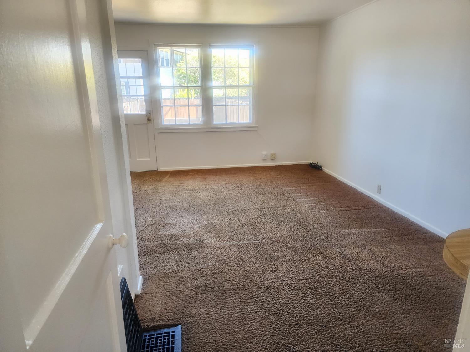 Detail Gallery Image 3 of 14 For 69 Baldwin St, Vallejo,  CA 94590 - 2 Beds | 1 Baths