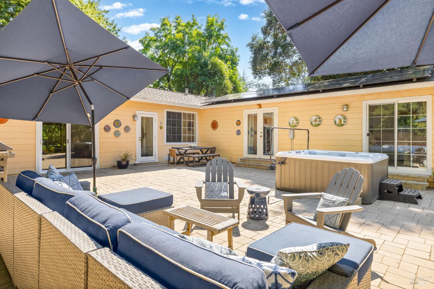 Detail Gallery Image 8 of 56 For 2890 Redwood Rd, Napa,  CA 94558 - 2 Beds | 2 Baths