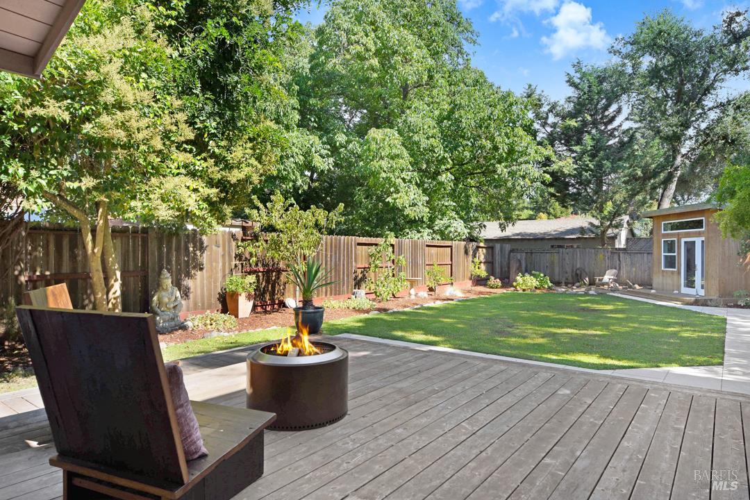 Detail Gallery Image 14 of 20 For 414 Walnut Ave, Sonoma,  CA 95476 - 4 Beds | 2 Baths