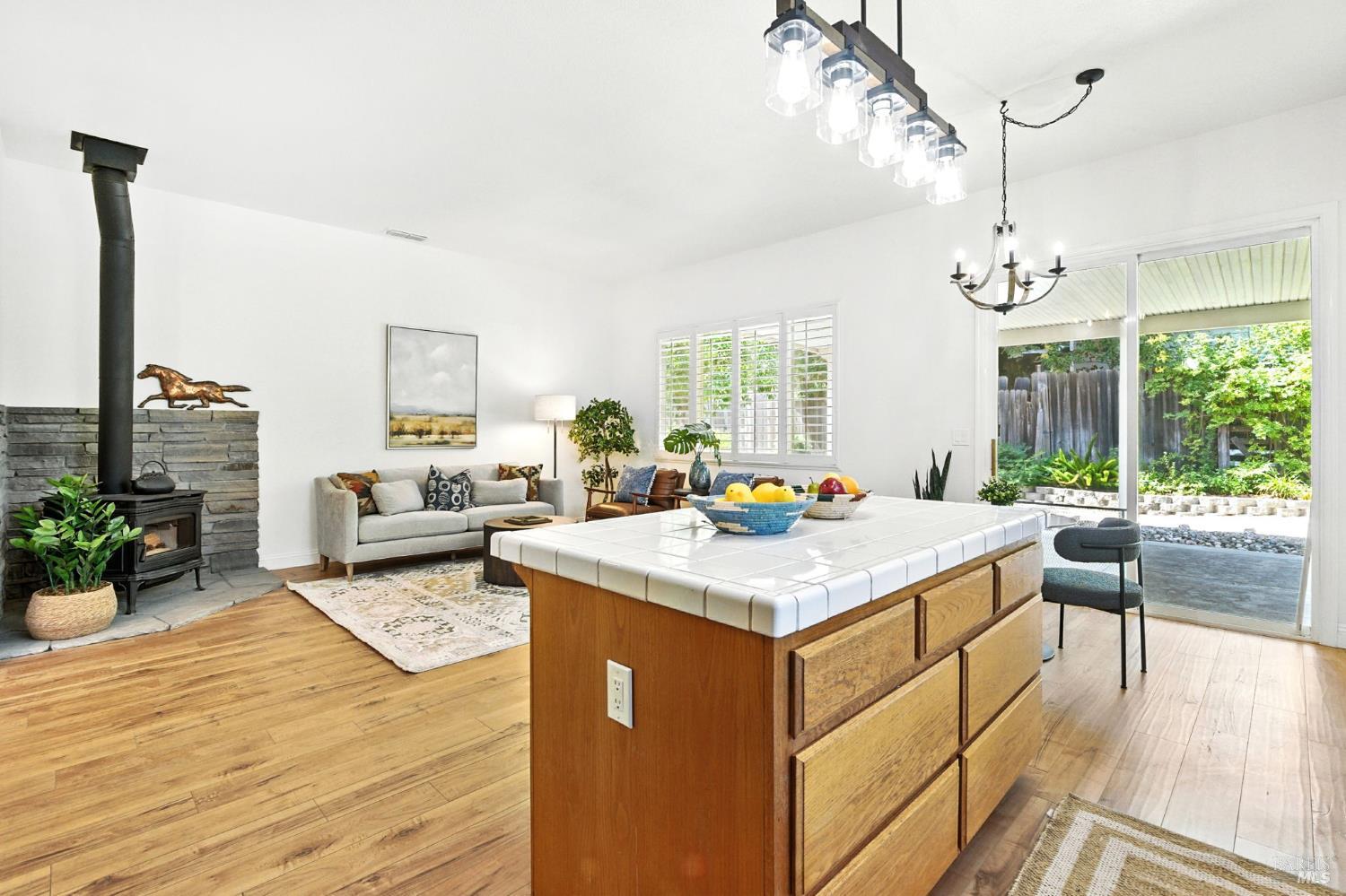 Detail Gallery Image 14 of 33 For 485 Pheasant Run Dr, Dixon,  CA 95620 - 4 Beds | 2 Baths