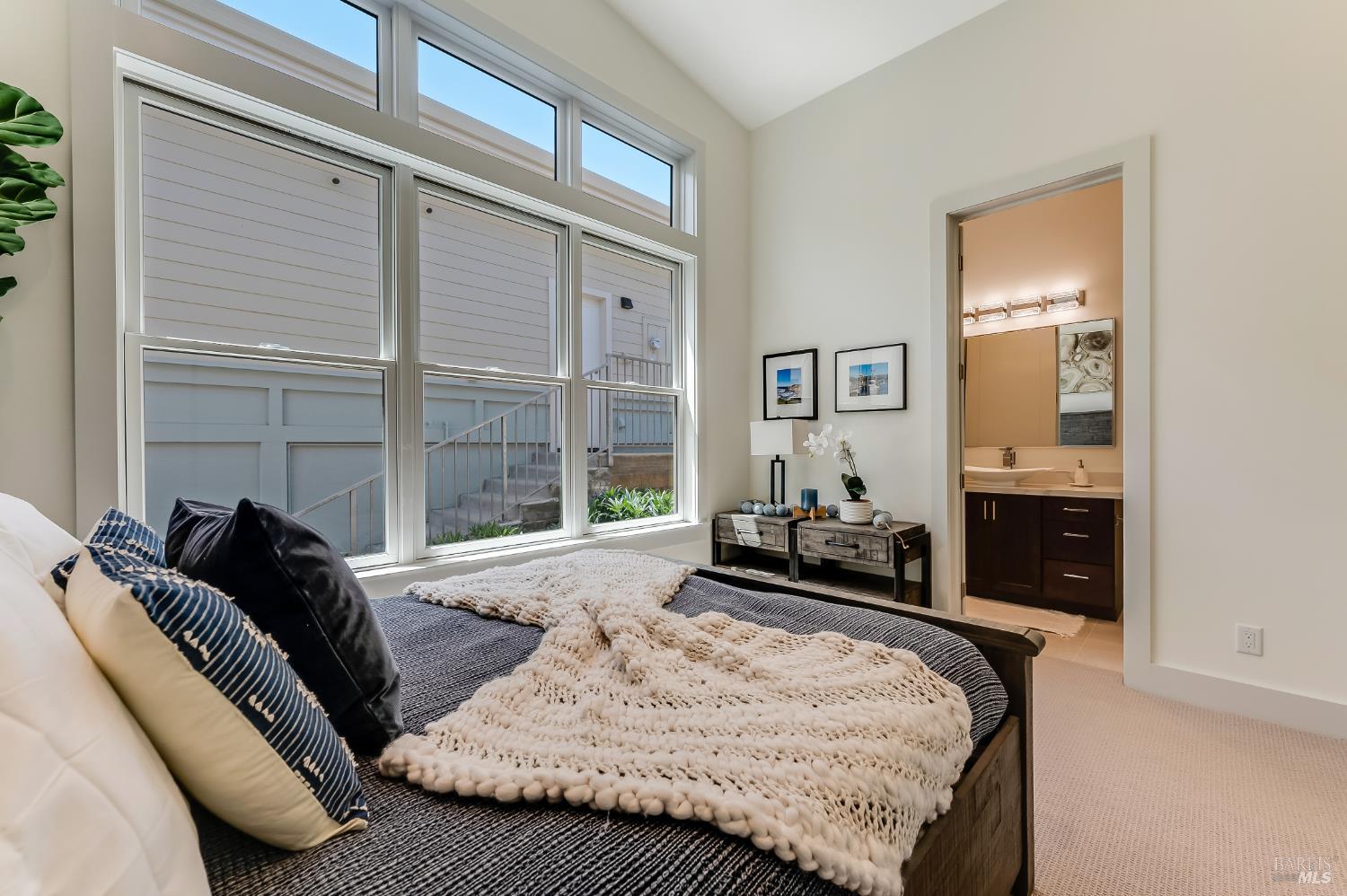 Detail Gallery Image 20 of 27 For 330 Bay Vista Ln, Bodega Bay,  CA 94923 - 3 Beds | 3 Baths