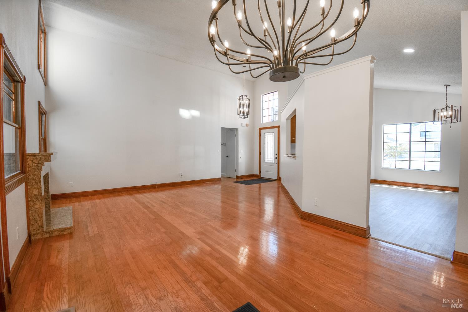 Detail Gallery Image 6 of 36 For 941 Hickory Ct, Fairfield,  CA 94533 - 3 Beds | 2 Baths