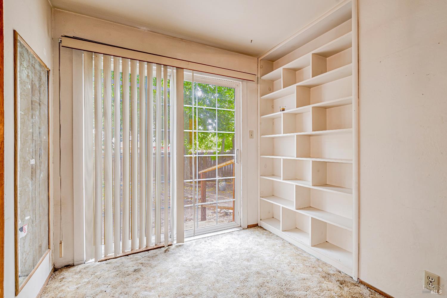 Detail Gallery Image 23 of 39 For 525 Park Ln, Petaluma,  CA 94954 - 4 Beds | 2 Baths