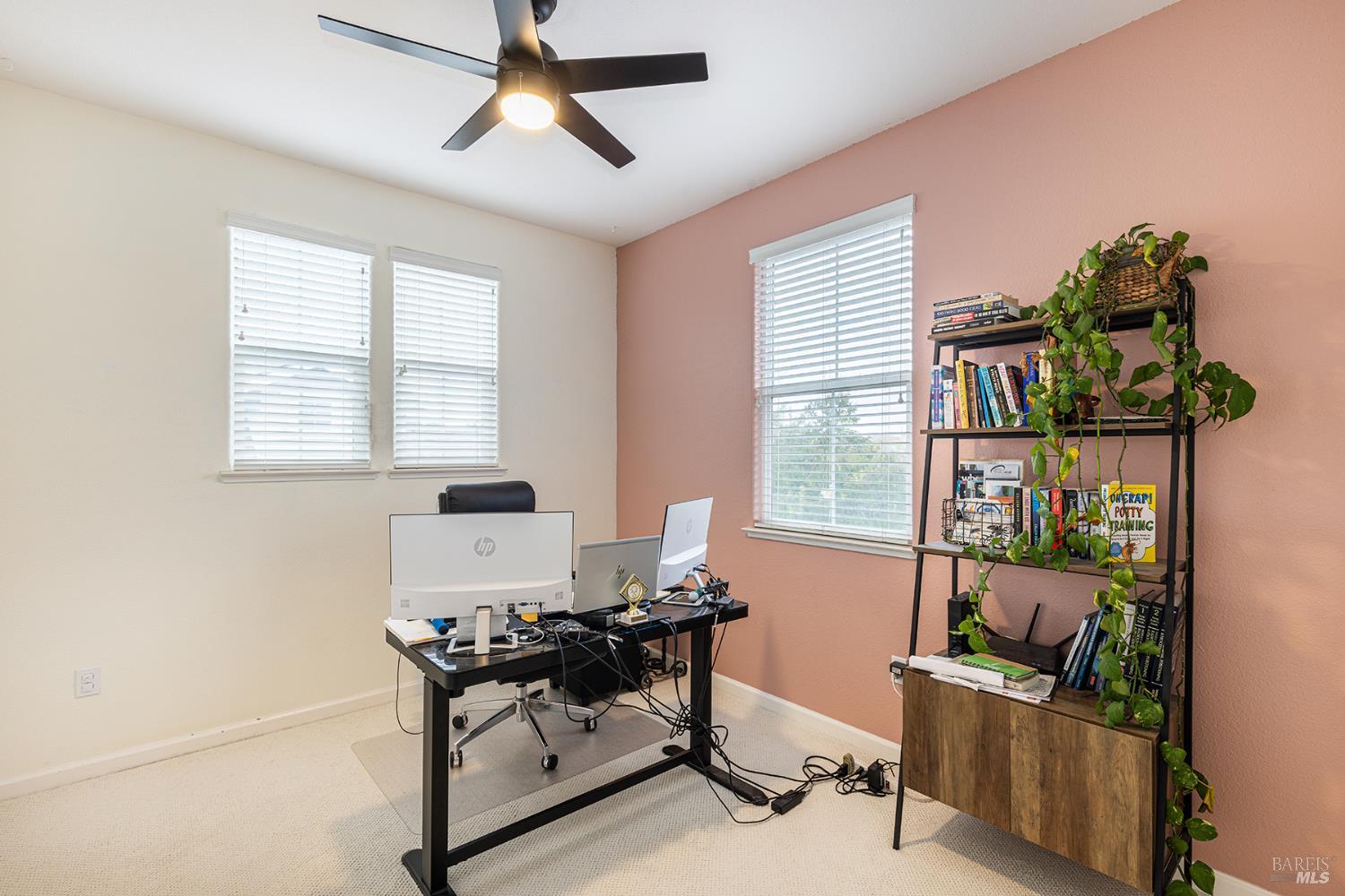 Detail Gallery Image 21 of 42 For 1694 Southridge Dr, Petaluma,  CA 94954 - 4 Beds | 2/1 Baths