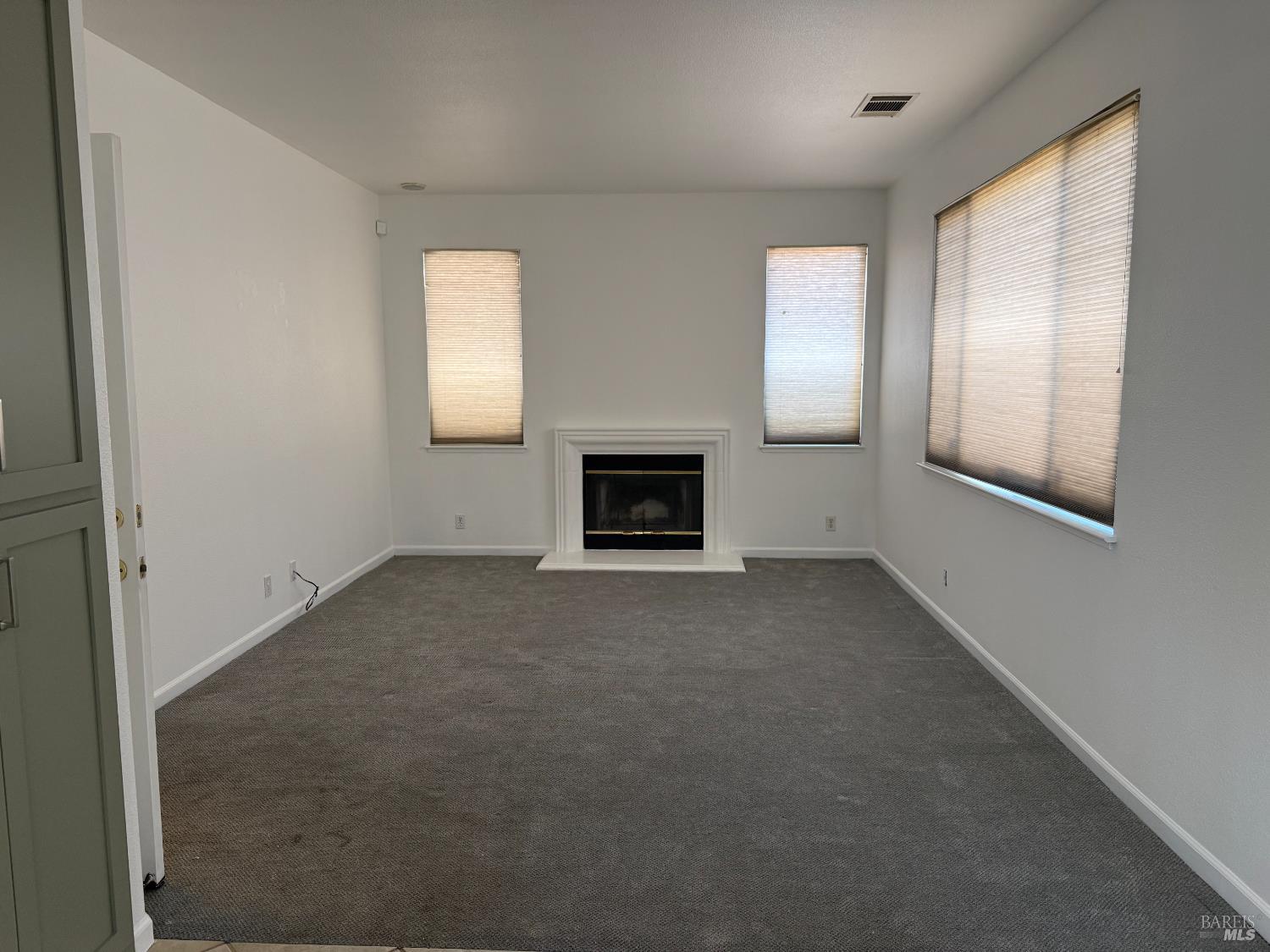 Detail Gallery Image 4 of 12 For 488 Alvarado St, San Leandro,  CA 94577 - 3 Beds | 2/1 Baths