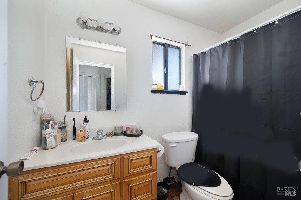 Detail Gallery Image 15 of 25 For 2638 Shasta Ct, Fairfield,  CA 94533 - 5 Beds | 2 Baths
