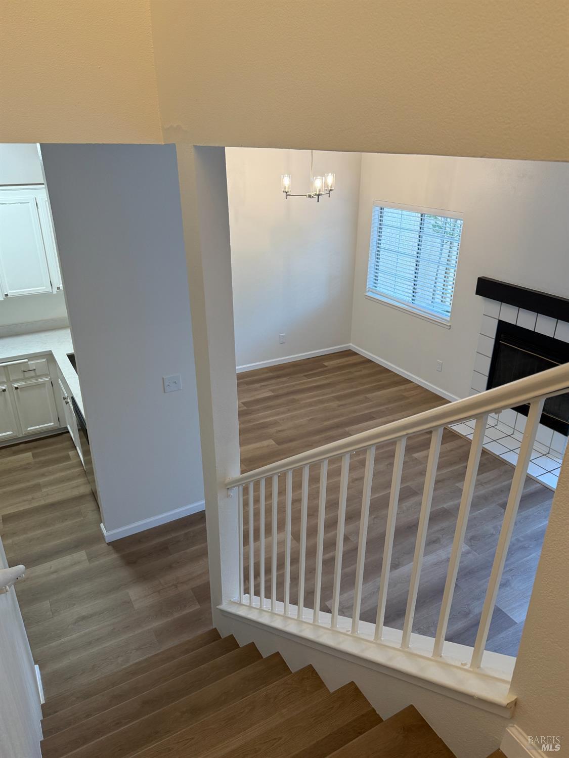 Detail Gallery Image 8 of 24 For 102 Manchester Dr, Fairfield,  CA 94533 - 3 Beds | 2/1 Baths