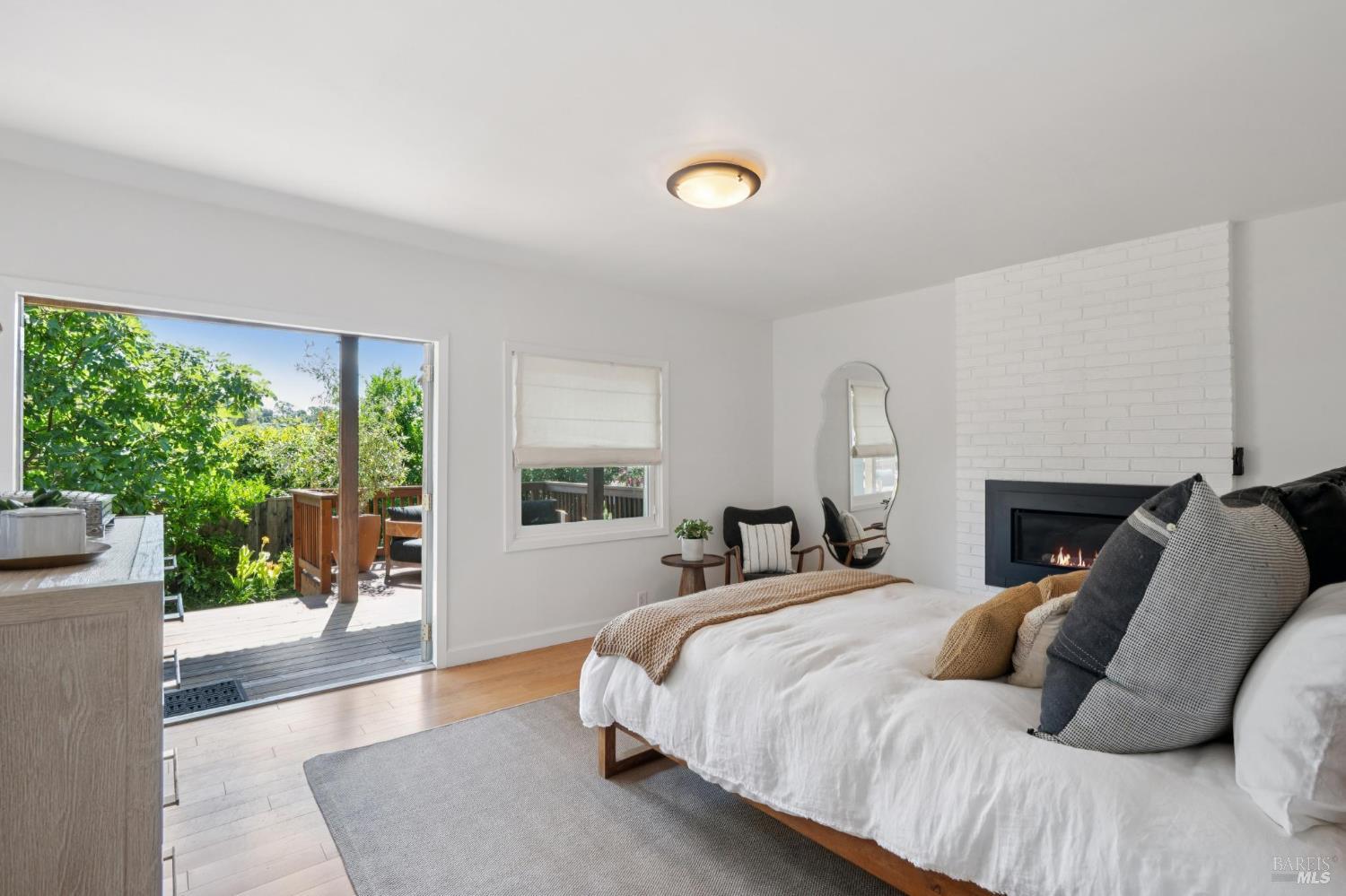 Detail Gallery Image 32 of 57 For 34 Ridge Ave, San Rafael,  CA 94901 - 3 Beds | 3 Baths