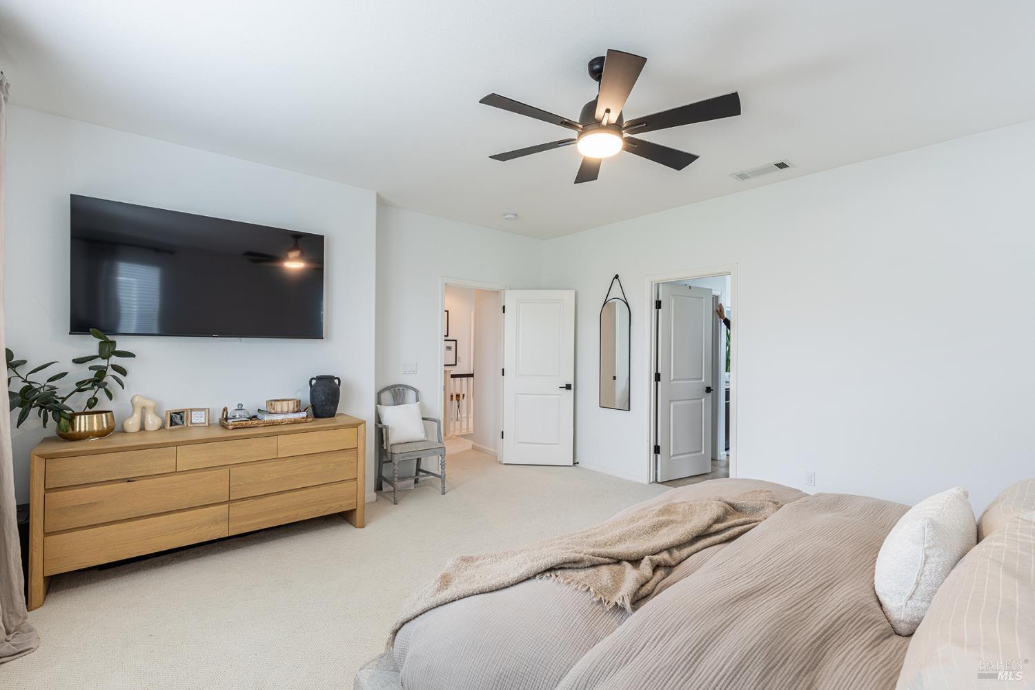 Detail Gallery Image 24 of 42 For 1694 Southridge Dr, Petaluma,  CA 94954 - 4 Beds | 2/1 Baths