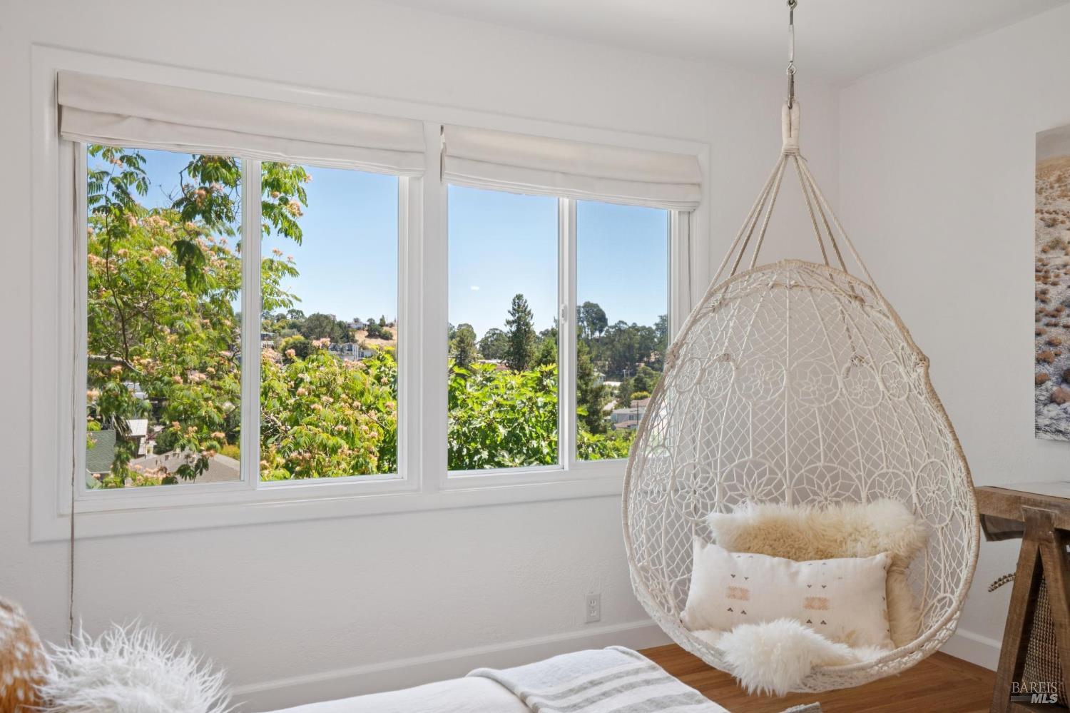 Detail Gallery Image 27 of 57 For 34 Ridge Ave, San Rafael,  CA 94901 - 3 Beds | 3 Baths